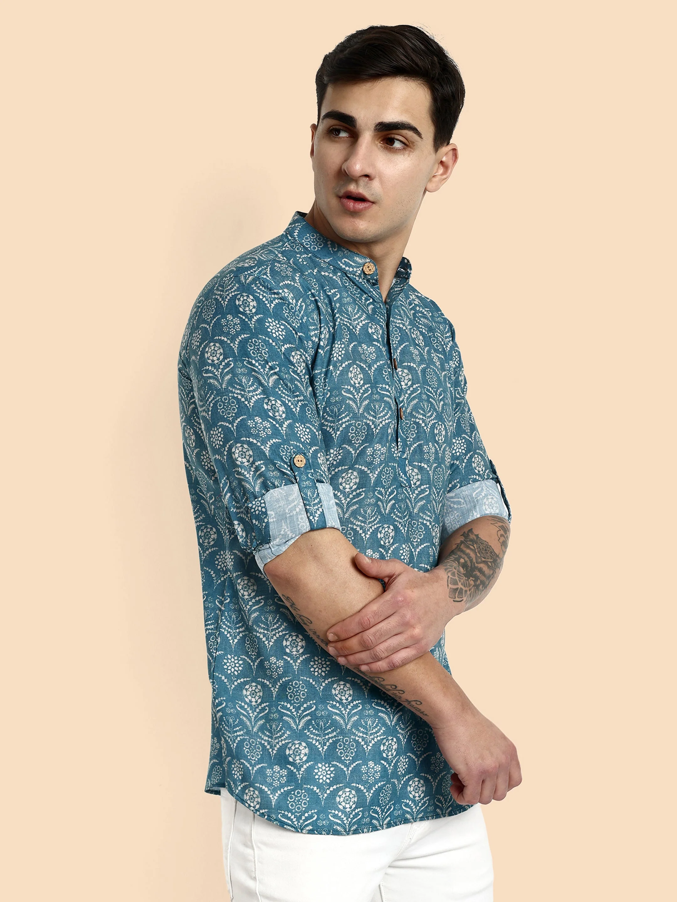 Blue Printed Men's Short Kurta - Image 4