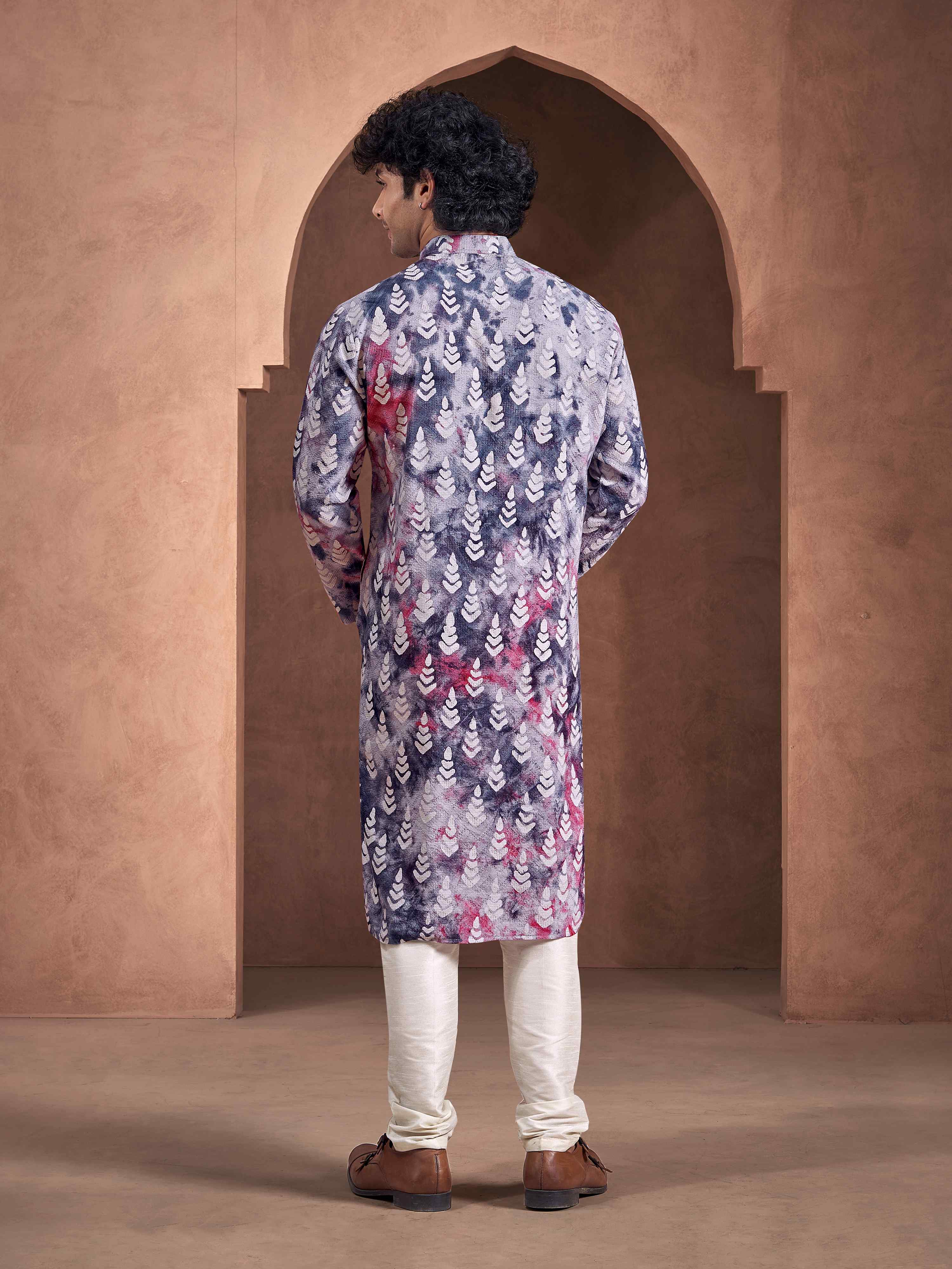 Grey-Pink Viscose Flowy Leaf Pattern Shibori Dyed Men's Kurta - Image 3