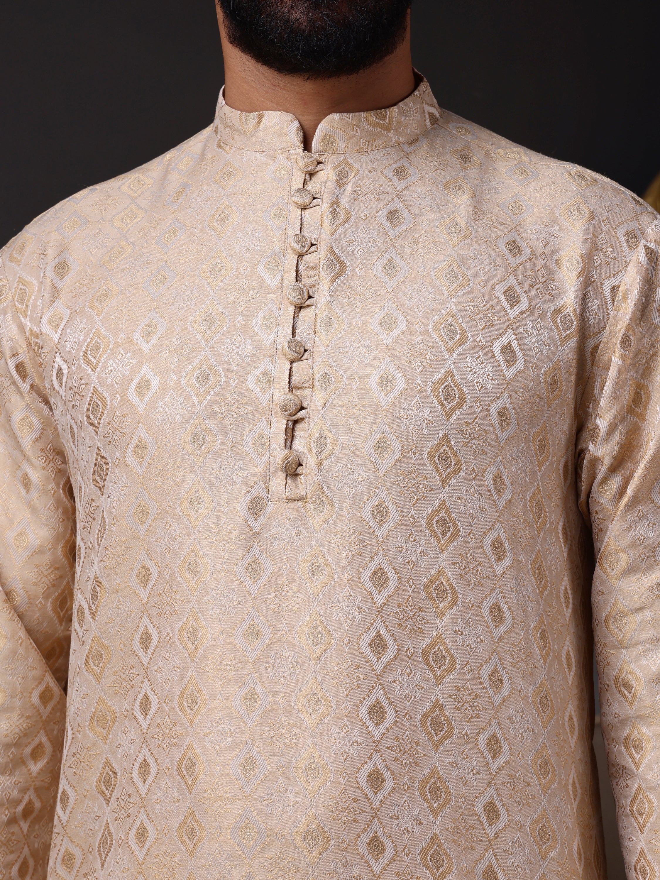 Brown Jacquard Kurta with Ornate Potli & Rhombus Motif - Image 3