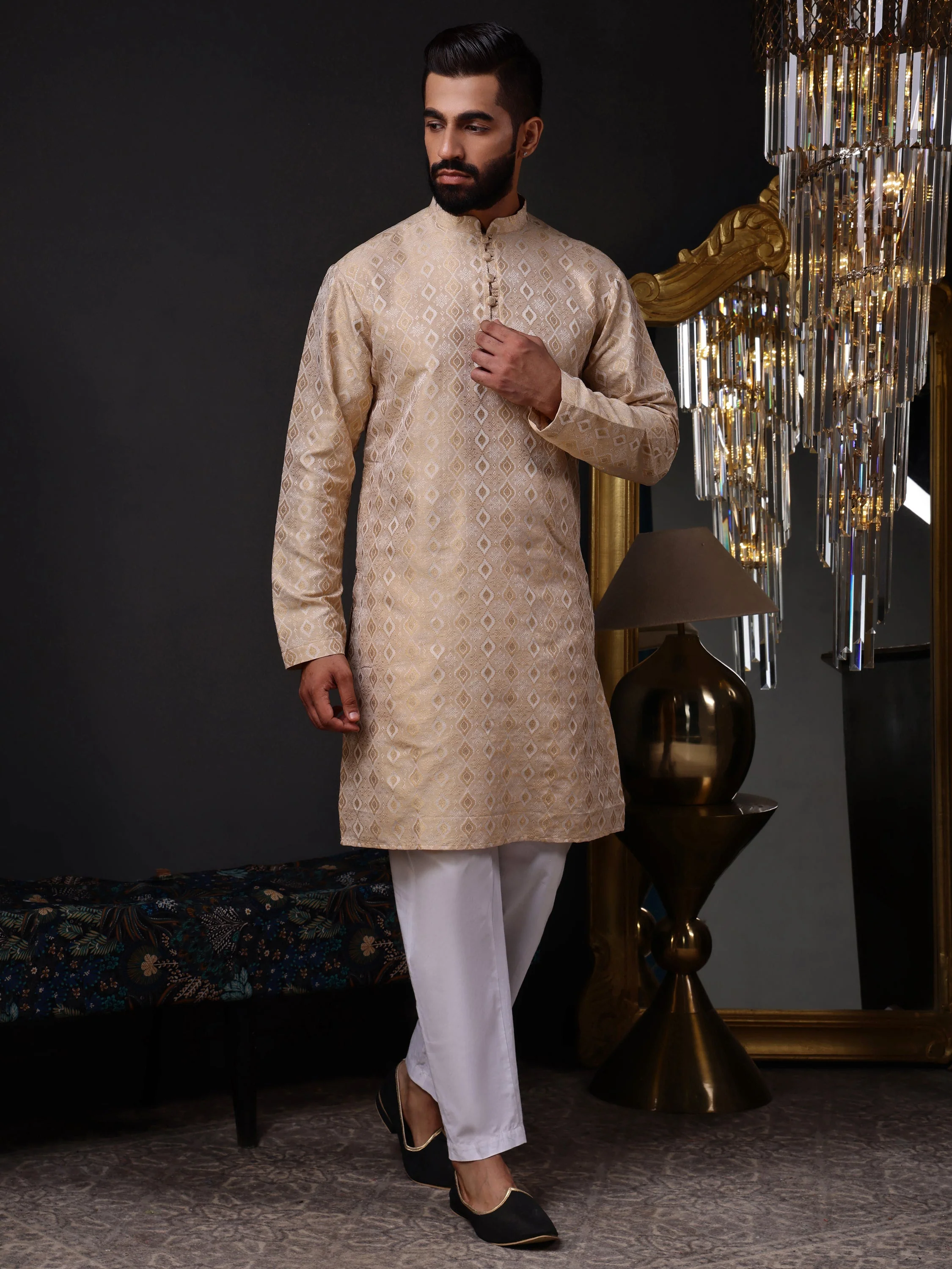 Brown Jacquard Kurta with Ornate Potli & Rhombus Motif - Image 6