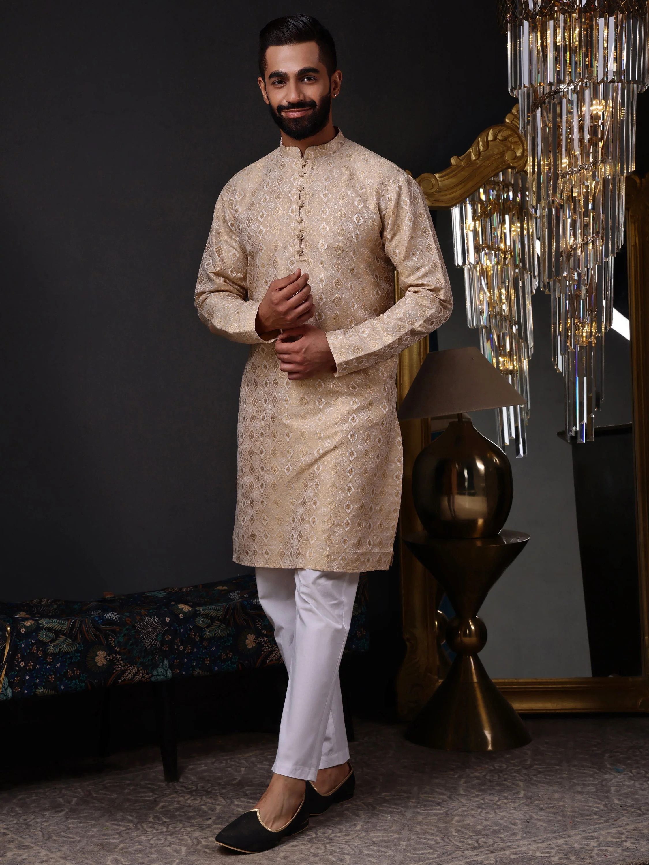 Brown Jacquard Kurta with Ornate Potli & Rhombus Motif - Image 7
