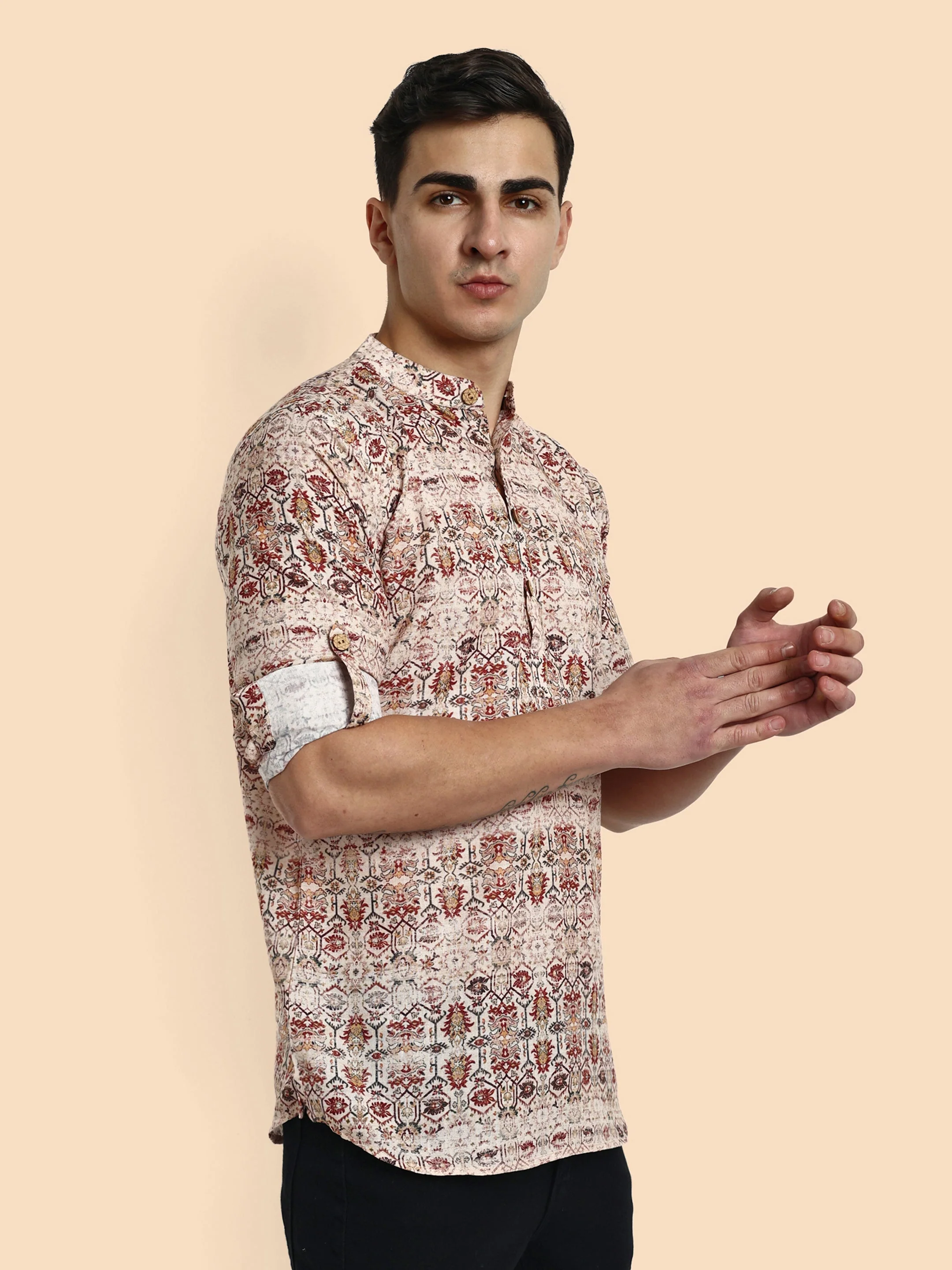 Off White Printed Men's Short Kurta - Image 3