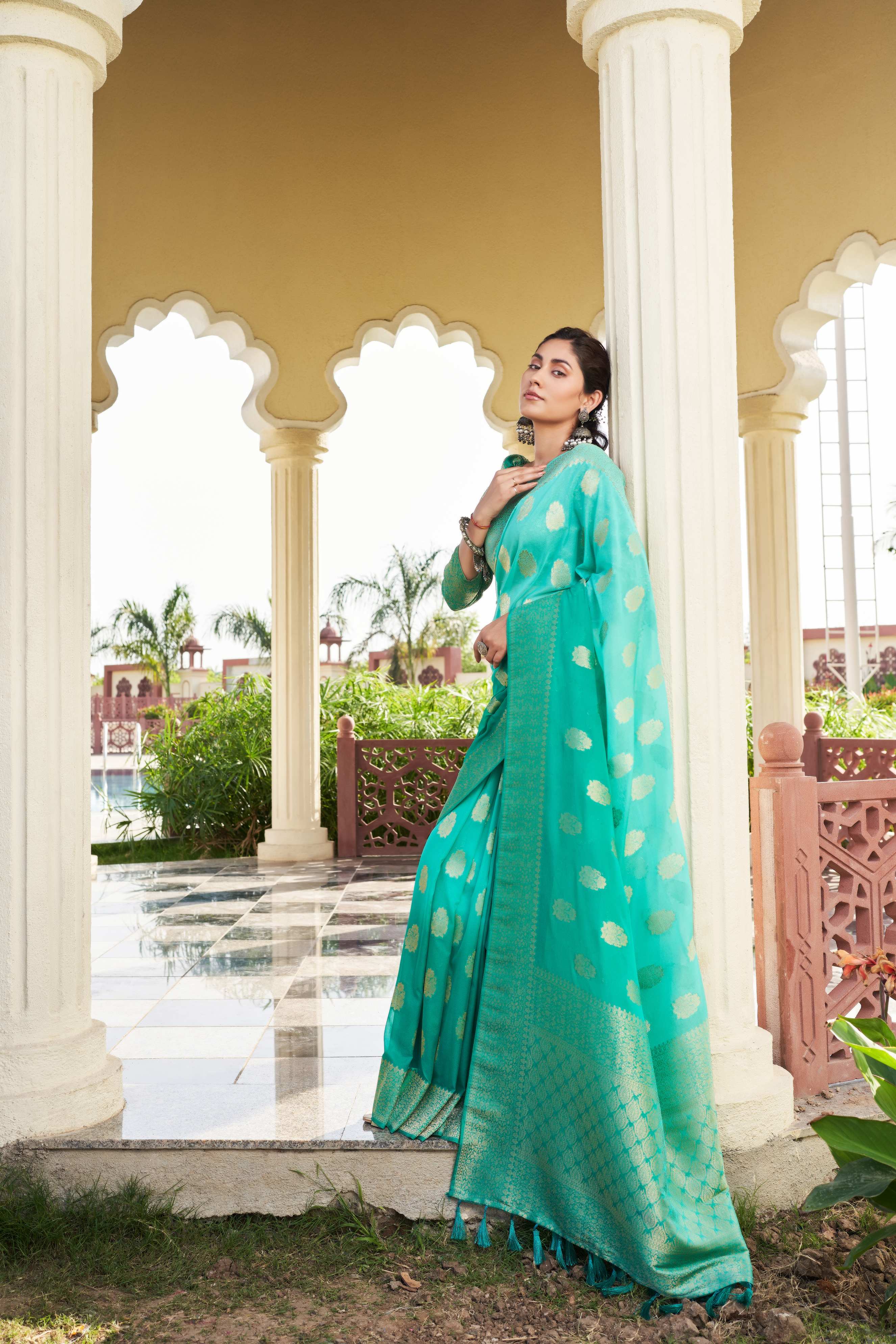 Gradient Emerald Feather Soft Saree - Image 3