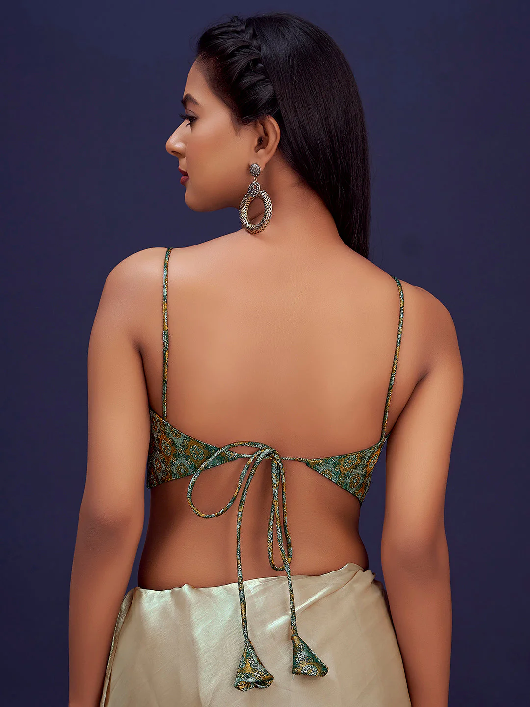 Green Sweetheart Neck Sleeveless Padded Blouse with Gold Zari - Image 4