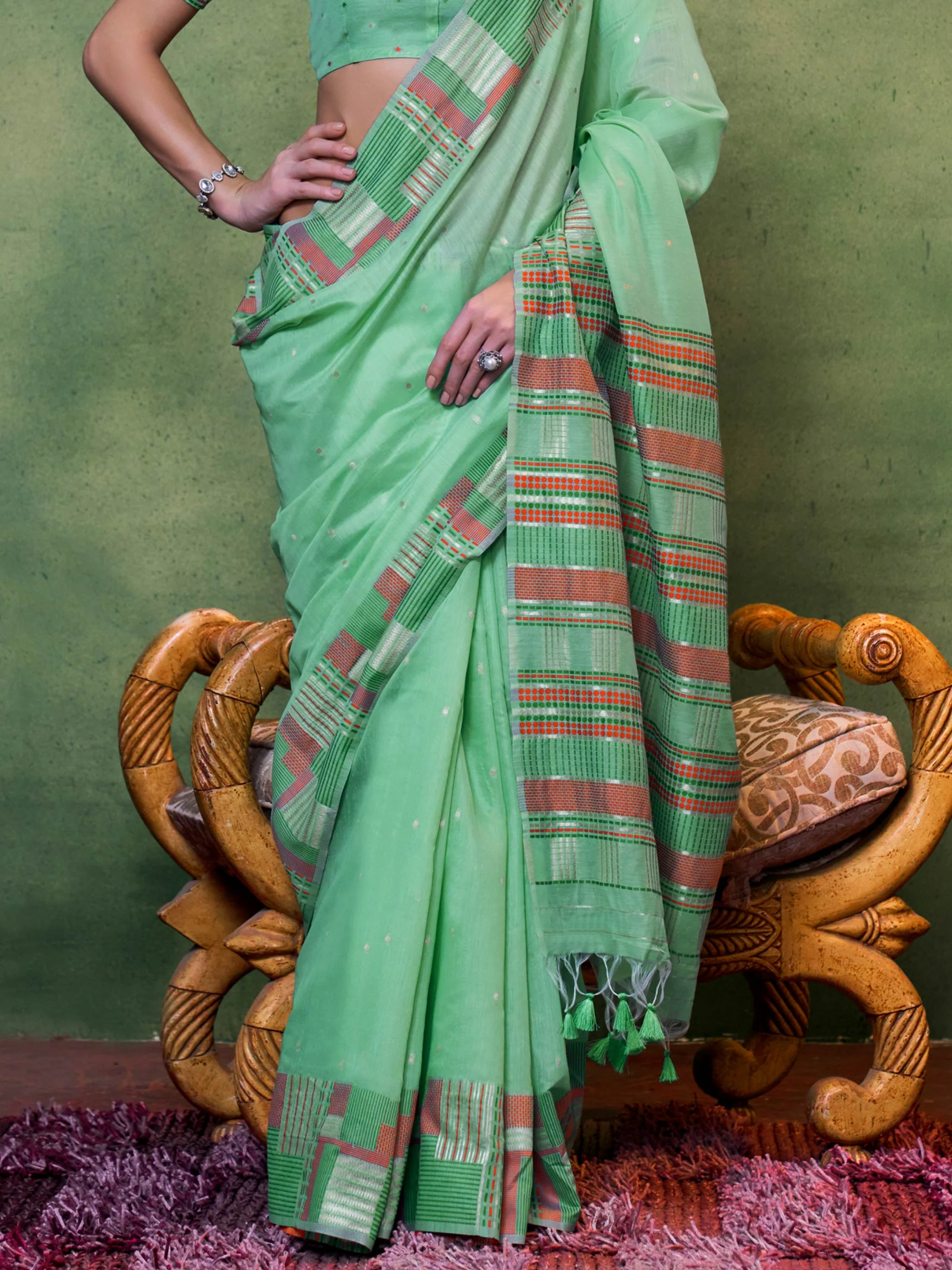 Green Woven Cotton Spun Saree with Floral Design - Image 3