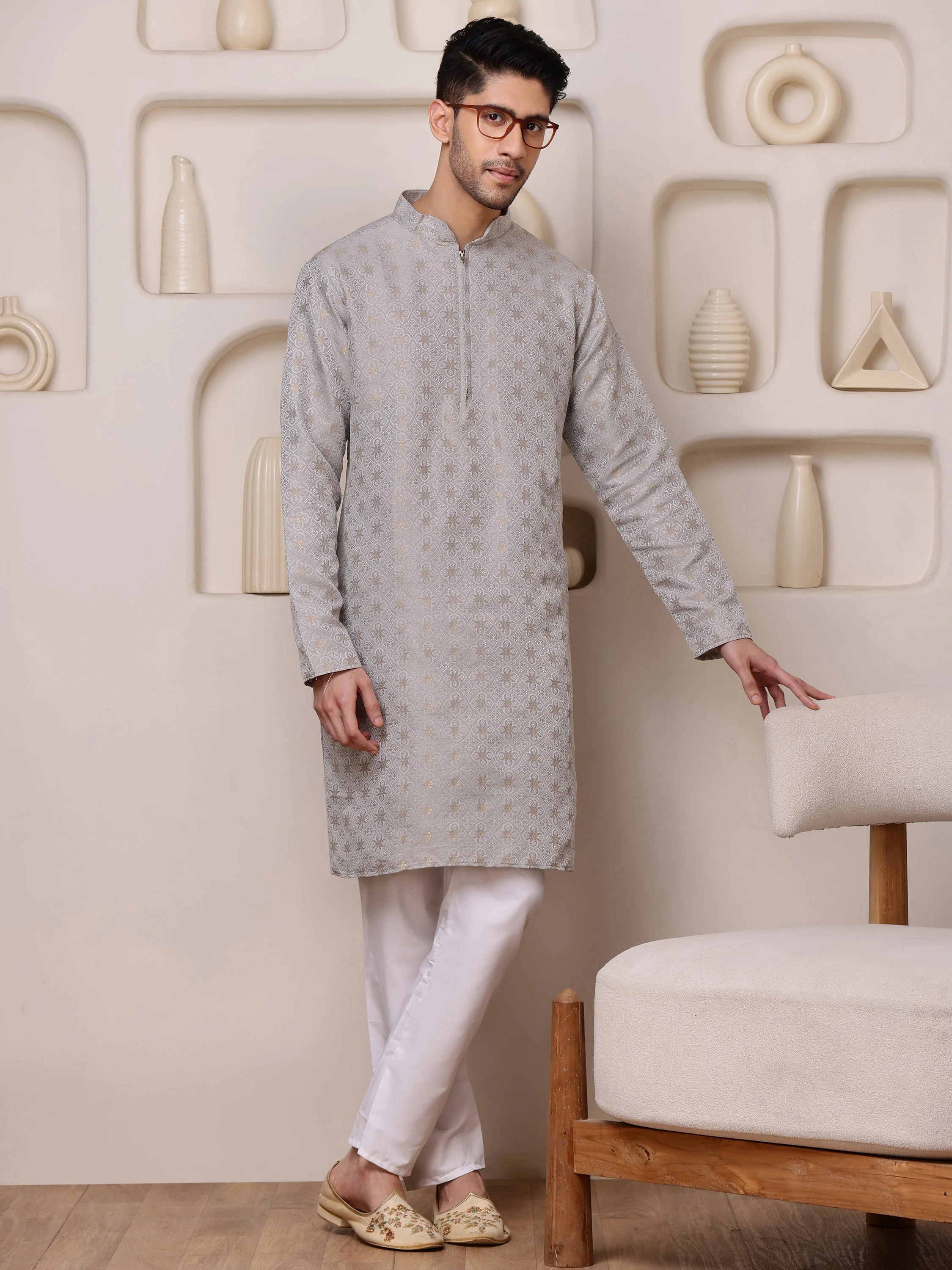 Grey Jacquard Kurta with All-over Floral Motifs - Image 4