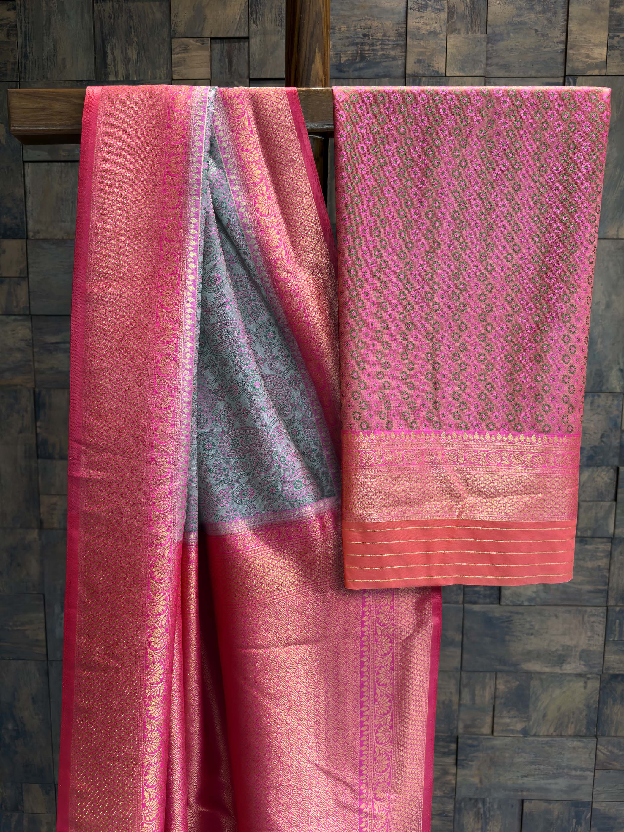 Grey-Pink Tanchoi Satin Silk Saree with Zari Border - Image 4