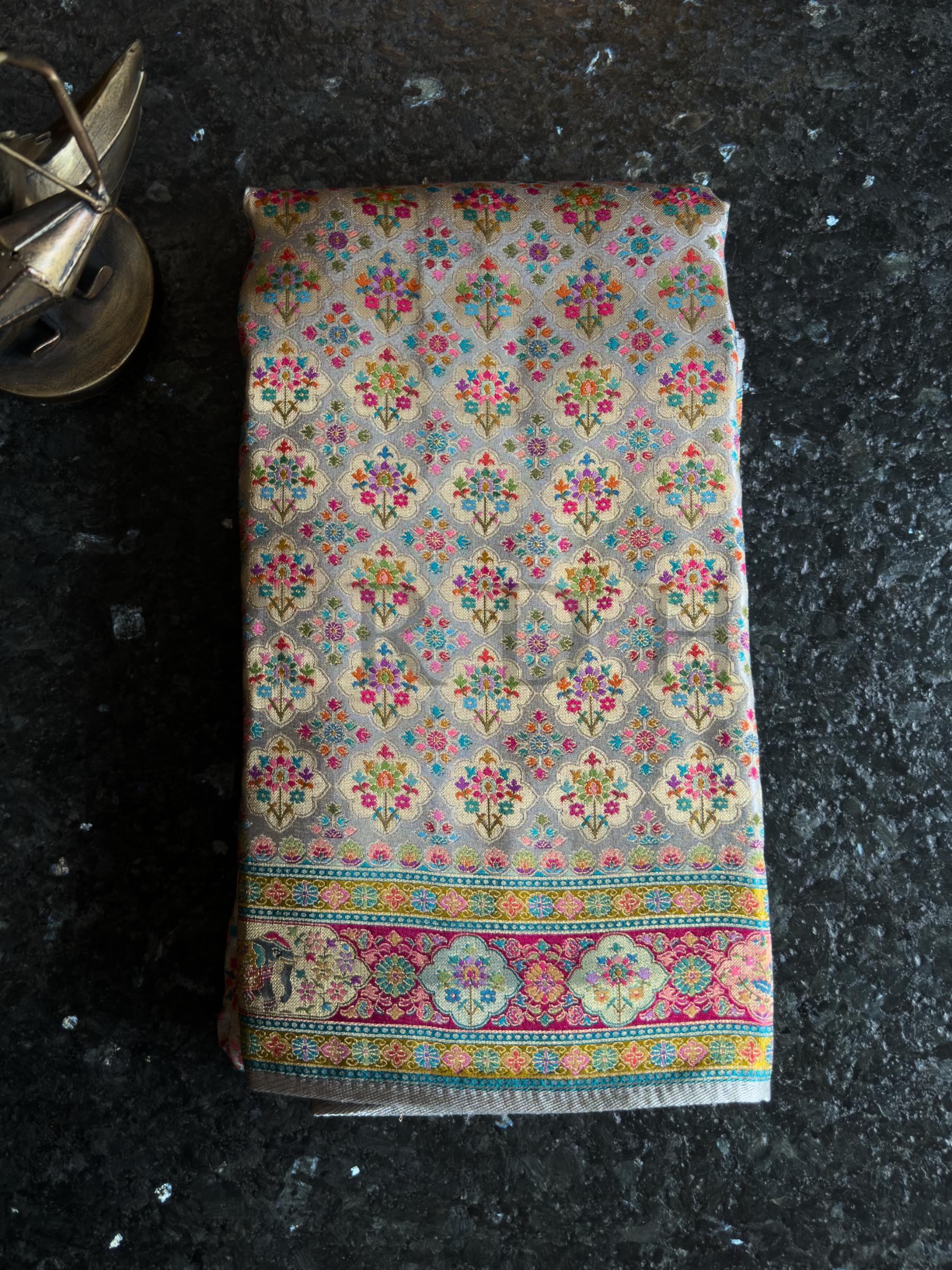 Grey Viscose Katan Silk Saree with Zari Floral Buttis Pink Satin Blouse - Image 3