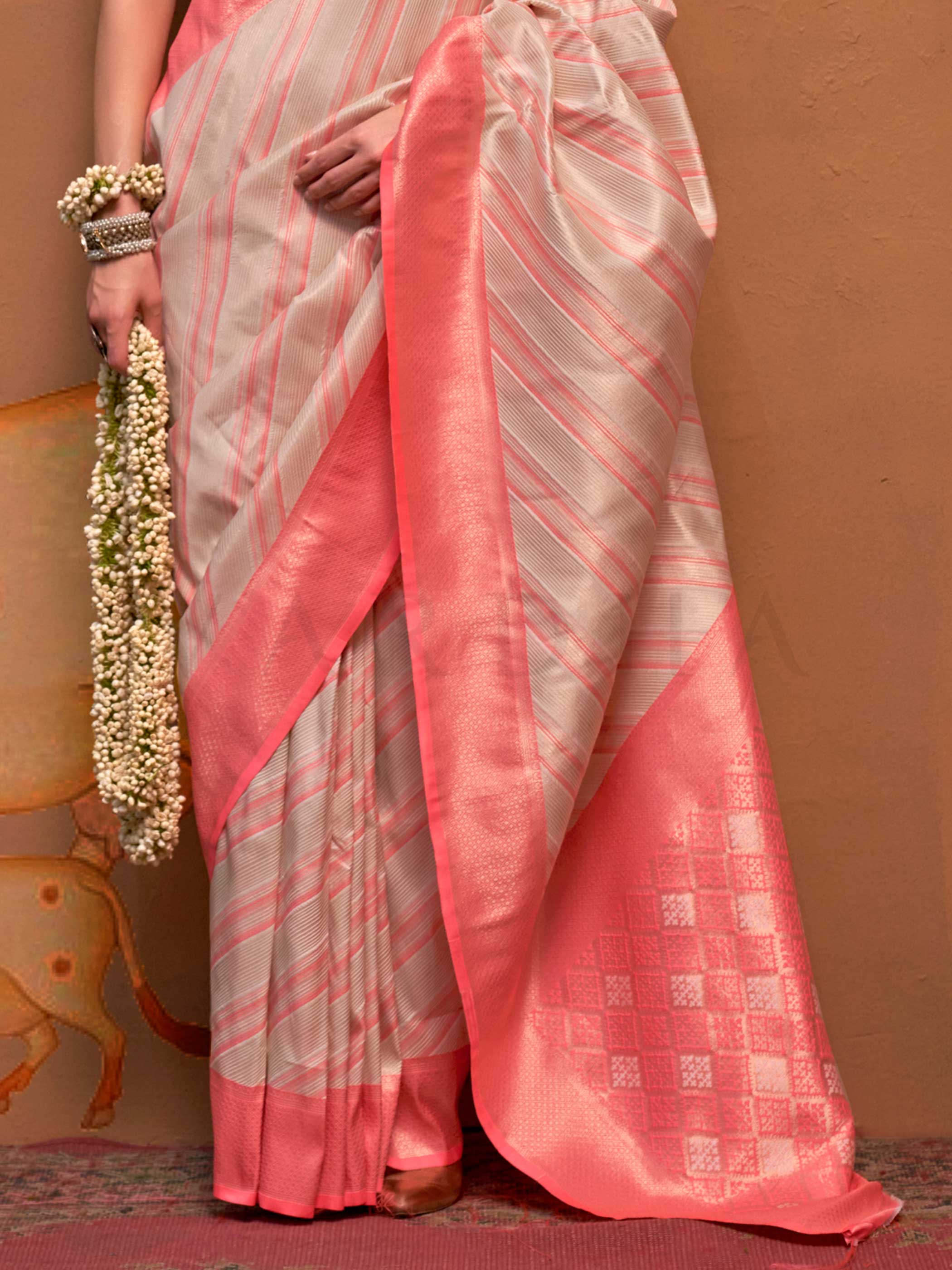 Ivory–Coral Pink Kanjivaram Silk Saree - Image 3