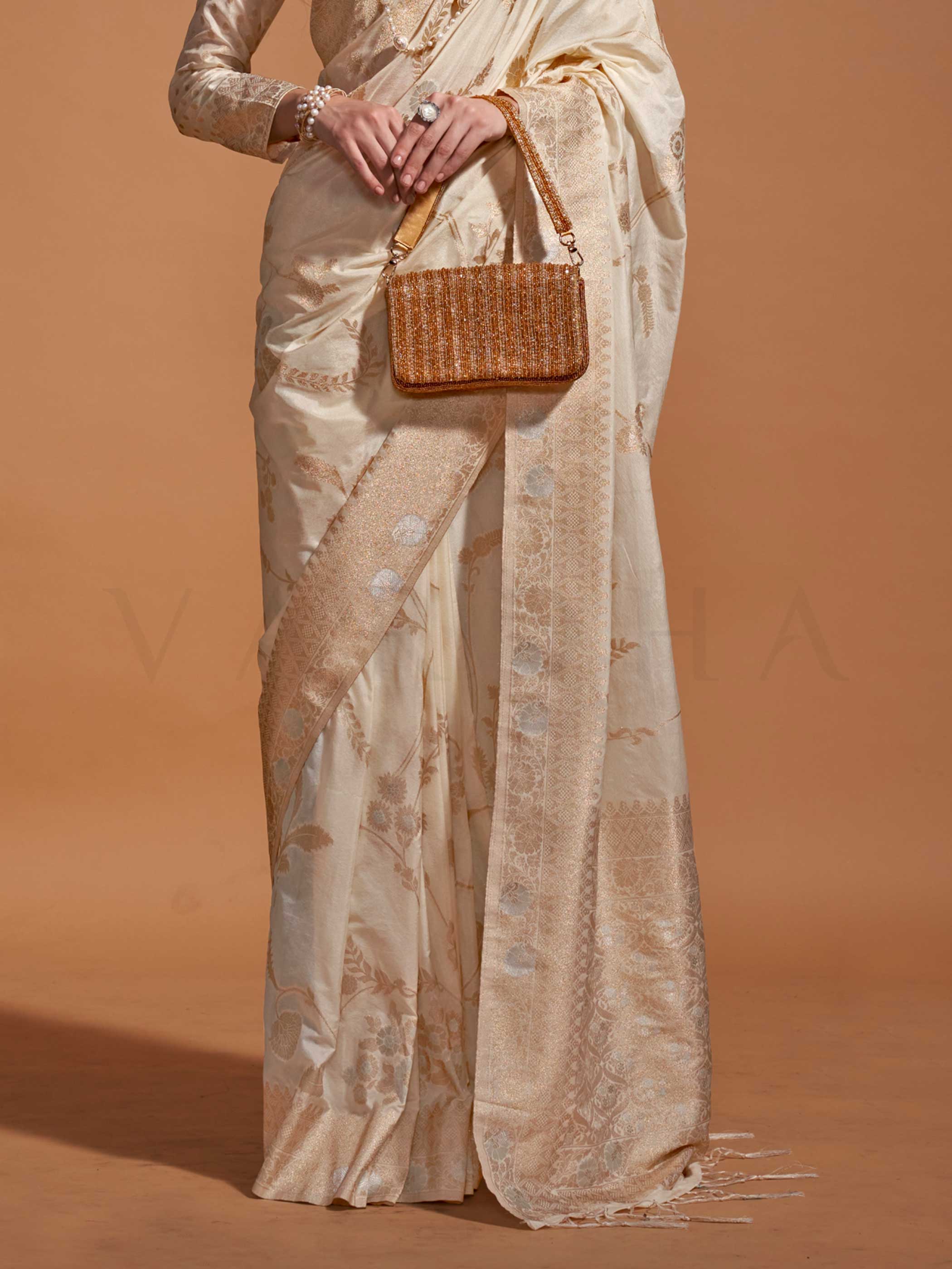 Ivory White Georgette Handloom Saree with Heavy Pallu Bridal Saree - Image 3