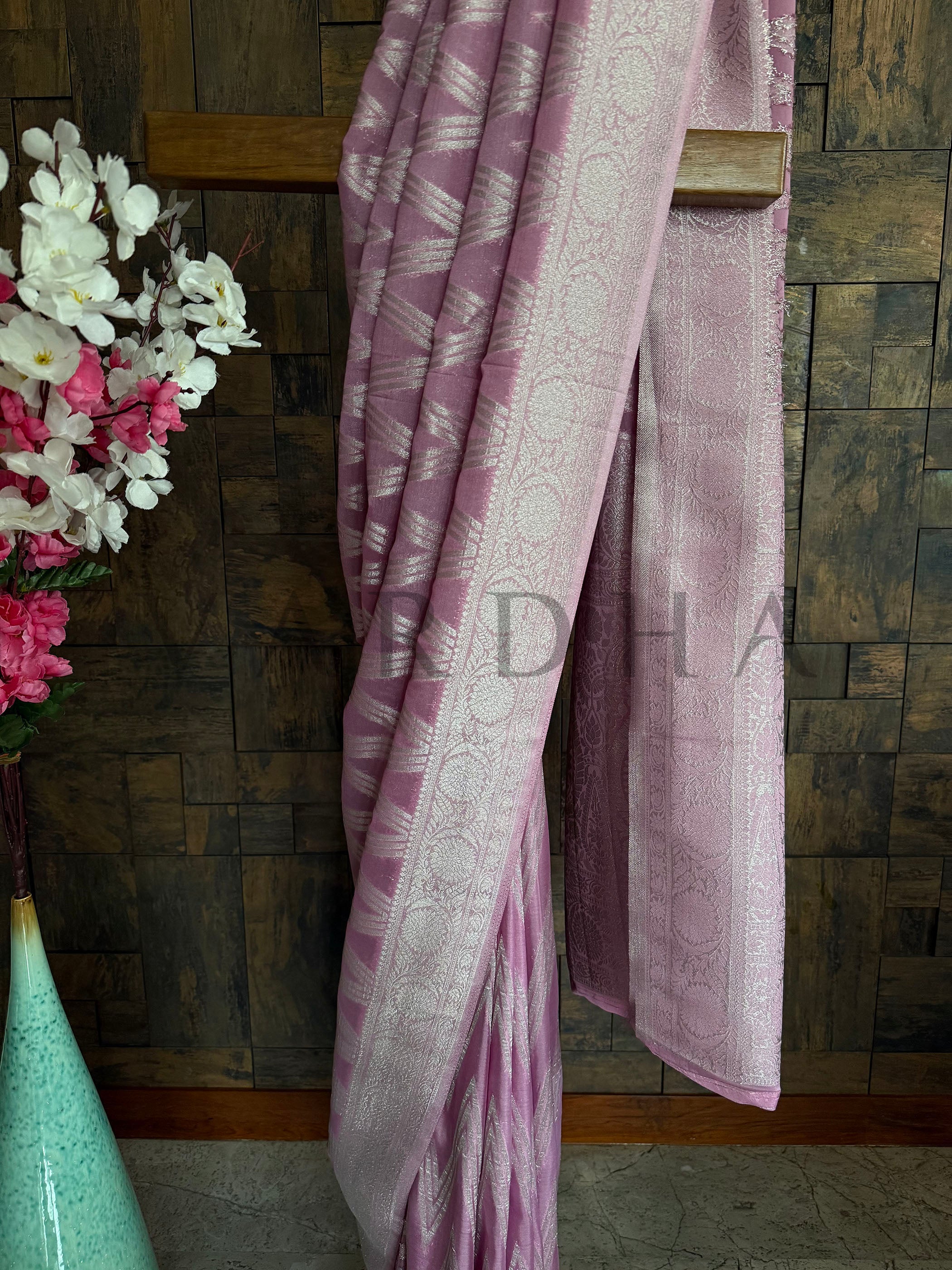 Lilac Feather Soft Georgette Saree with Silver Zari - Image 3