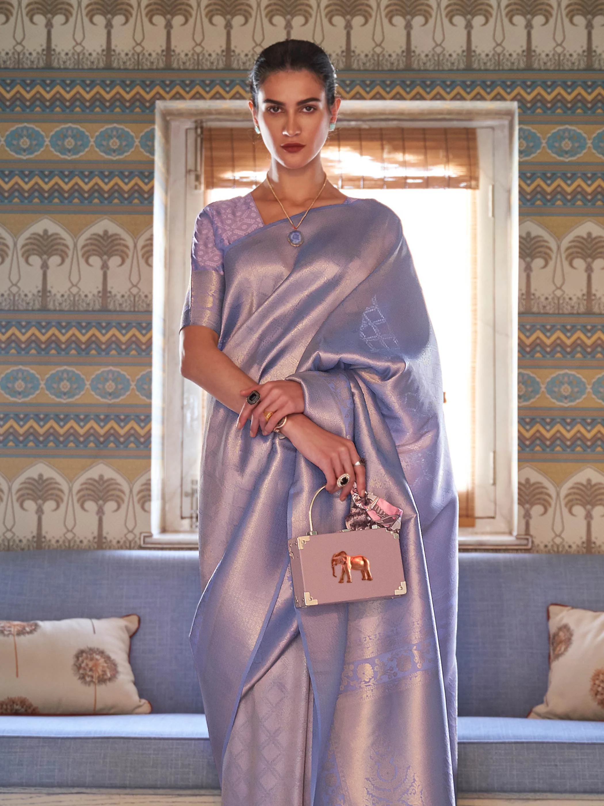 Lilac Kanjivaram Silk Saree with Woven Zari Work - Image 2