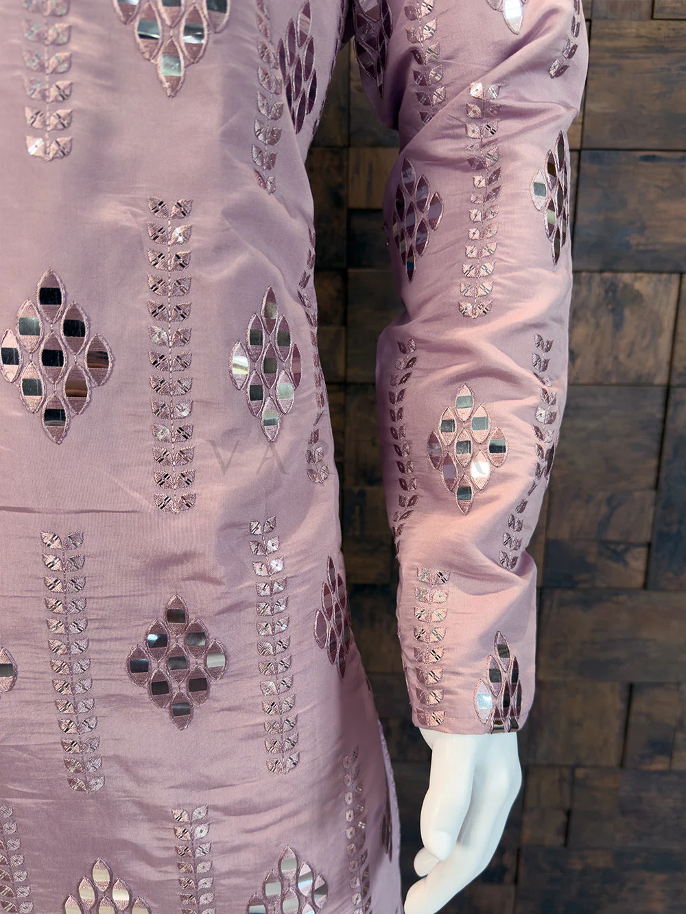 Mauve Art Silk Kurta with Geometric Diamond Foil Mirror Work - Image 4