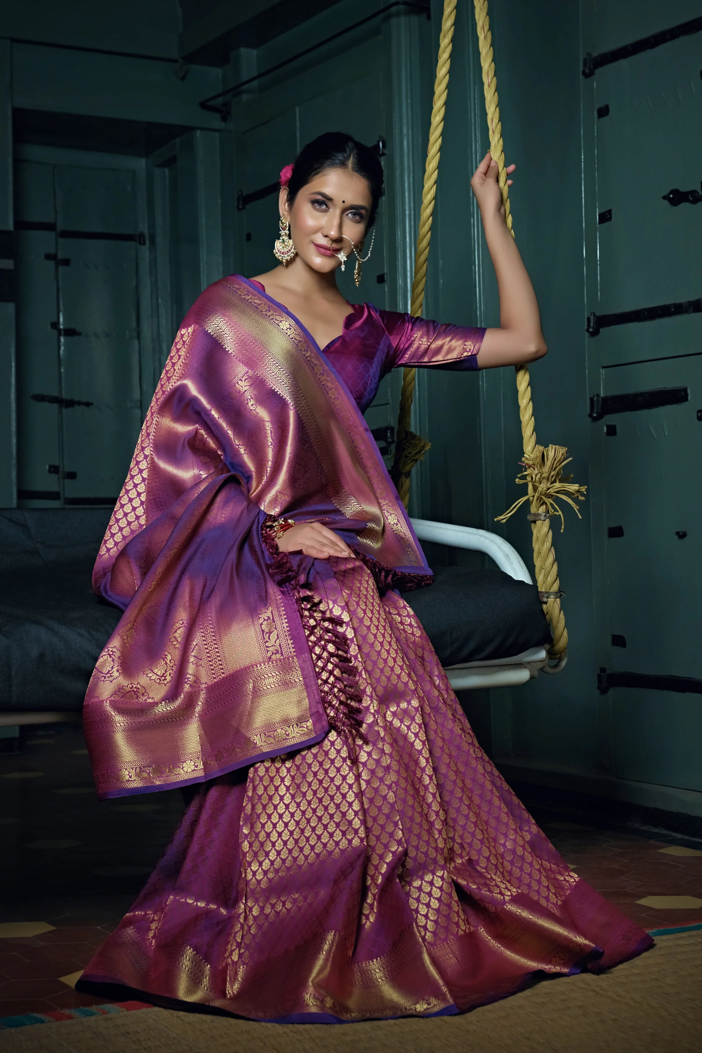 Mauve Purple Golden Zari Kanjivaram Silk Saree - Image 4