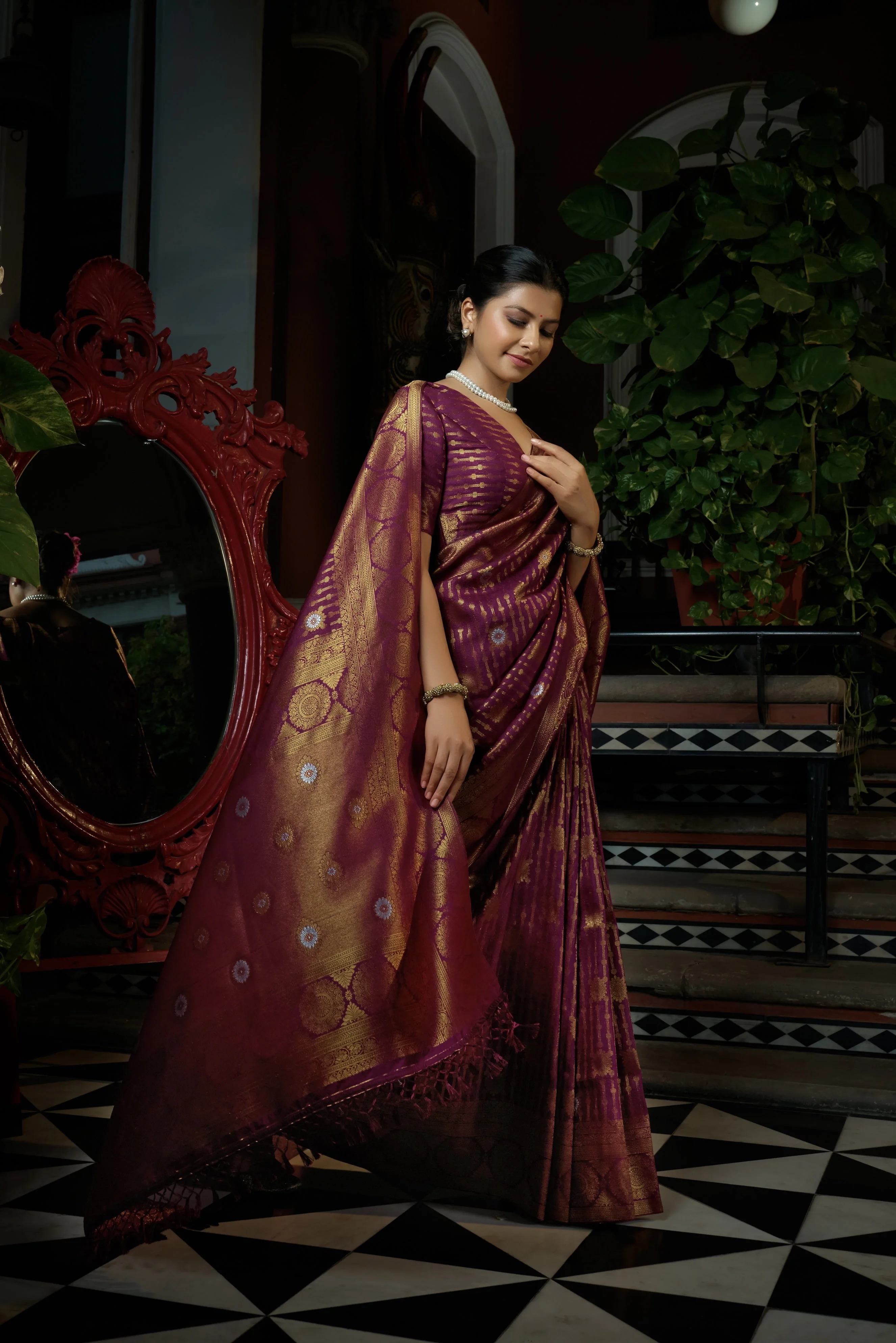 Myrtle Wine Copper-Silver Zari Kanjivaram Silk Saree - Image 3