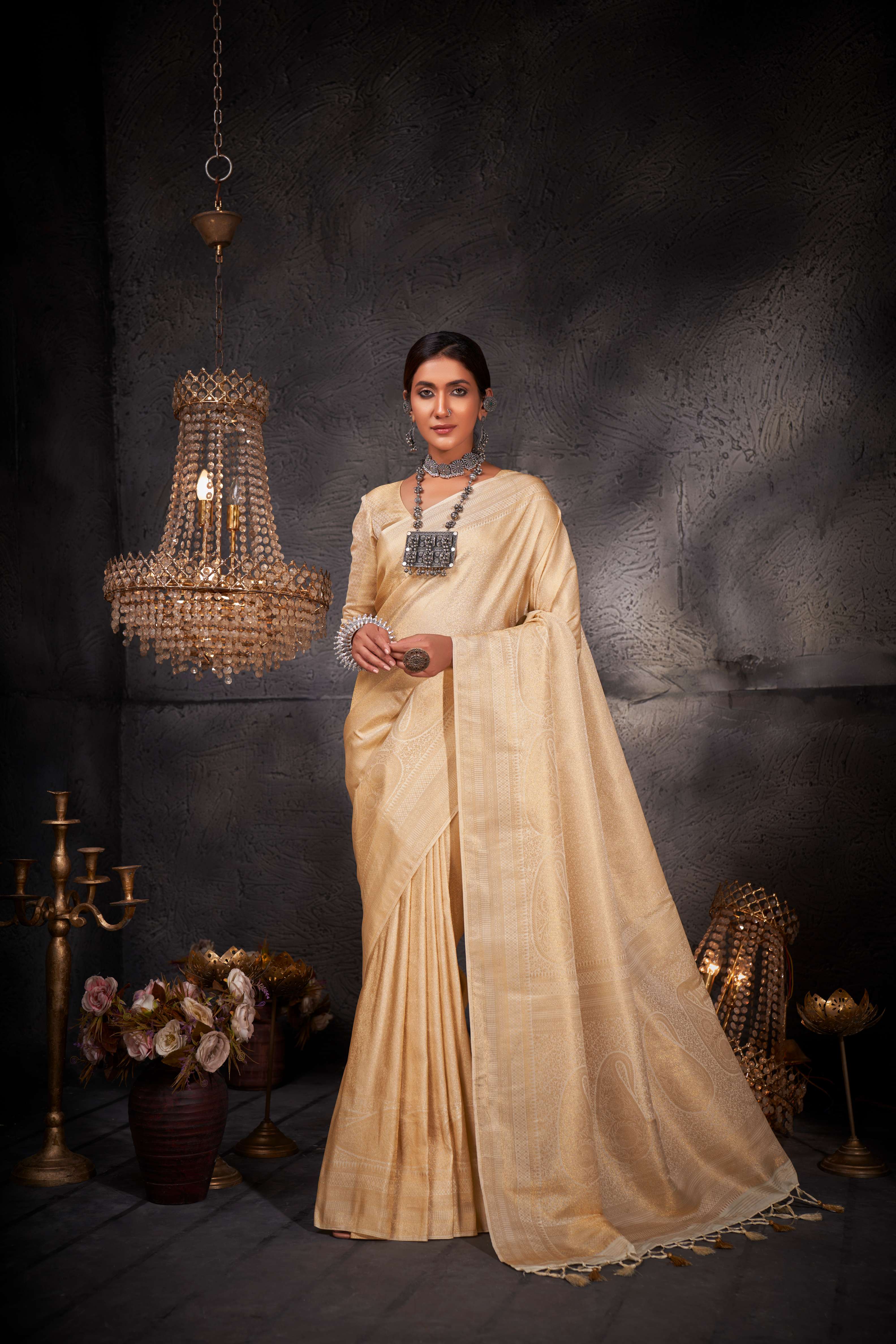 Off-white Gold Zari Kanjivaram Silk Saree - Image 6