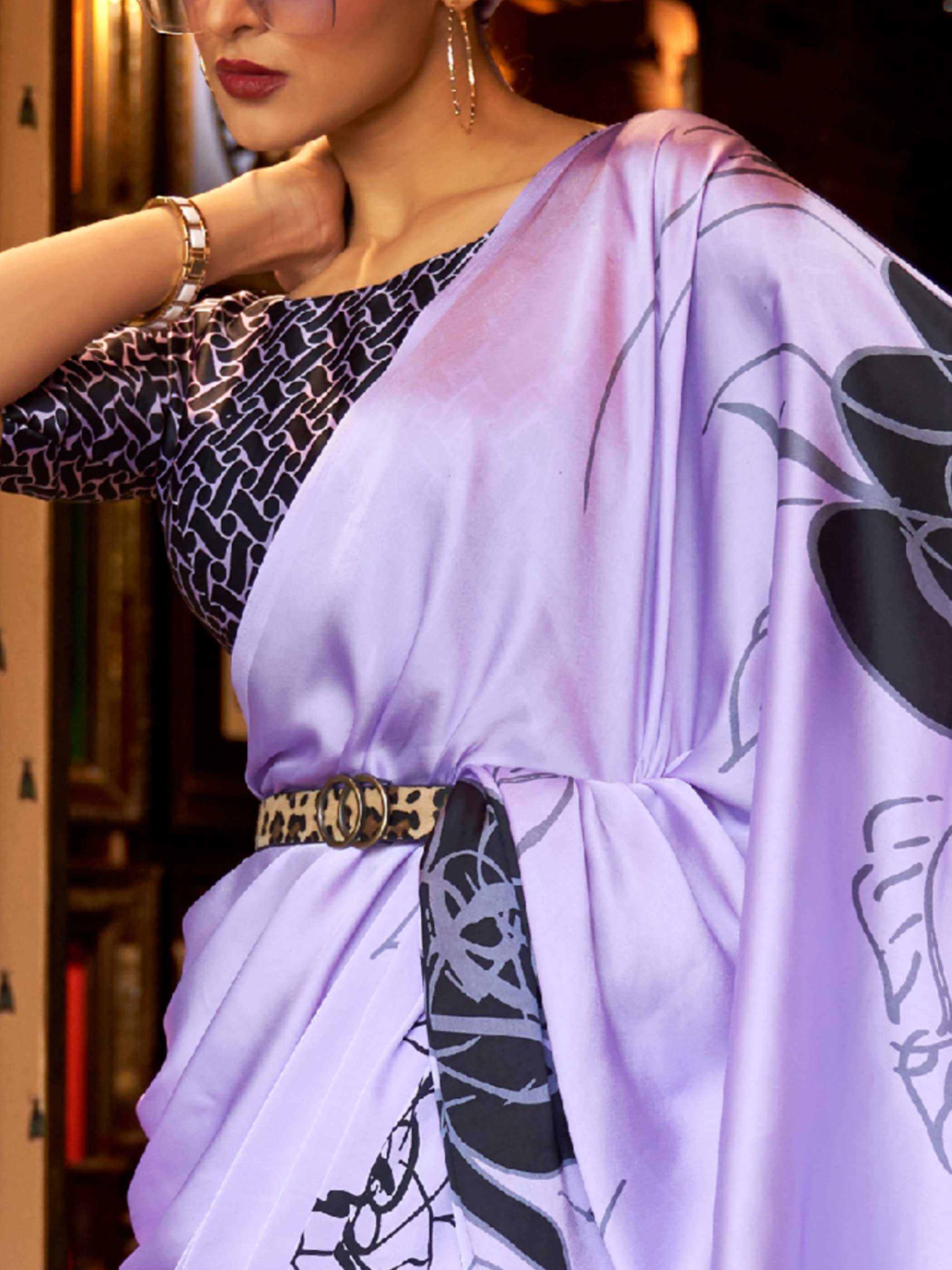 Pale Purple-Charcoal Bollywood Crepe Saree with Stylish Digital Print & Luxe Festive Glam - Image 2