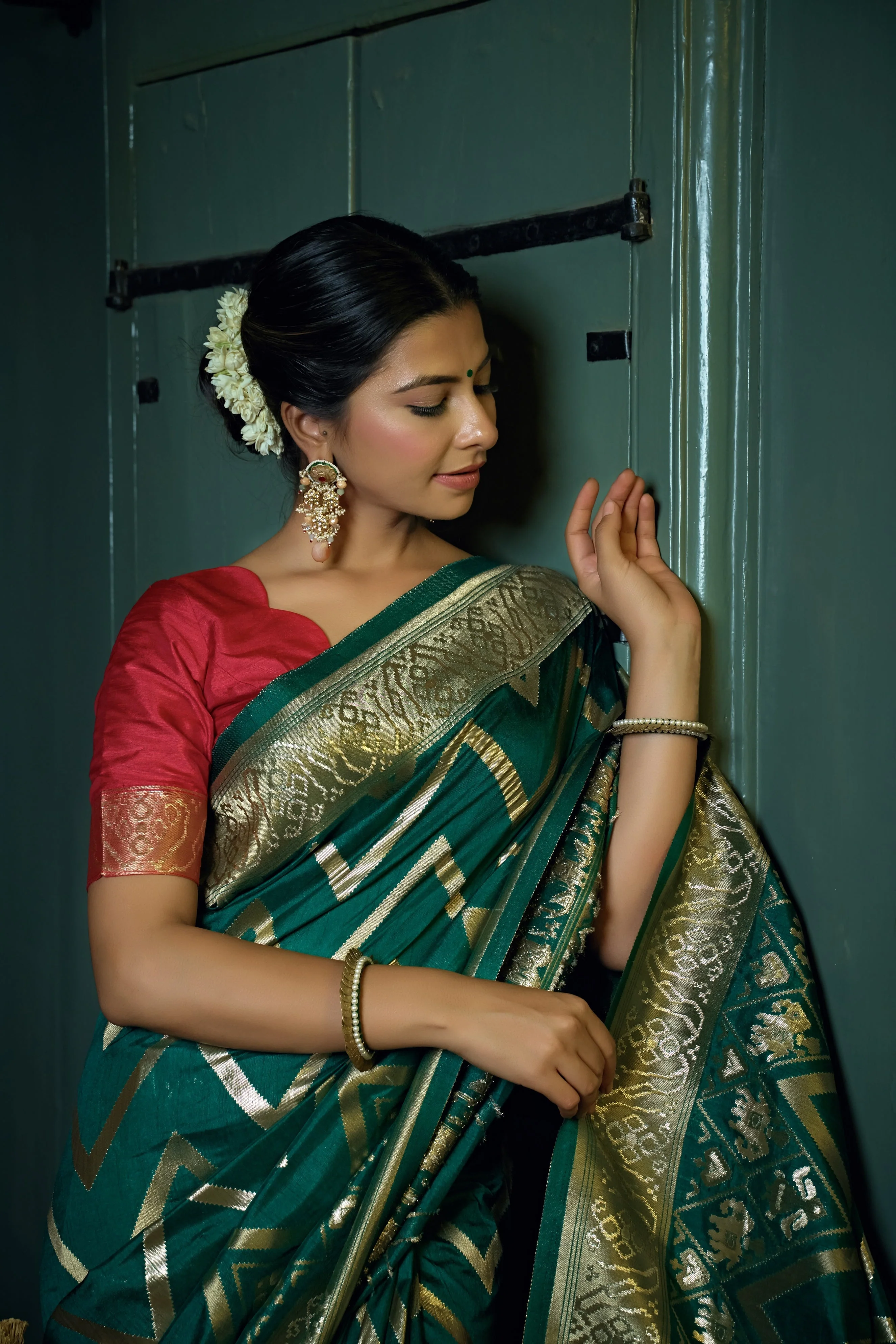 Phthalo Green Golden Zari Banarasi Silk Saree - Image 4
