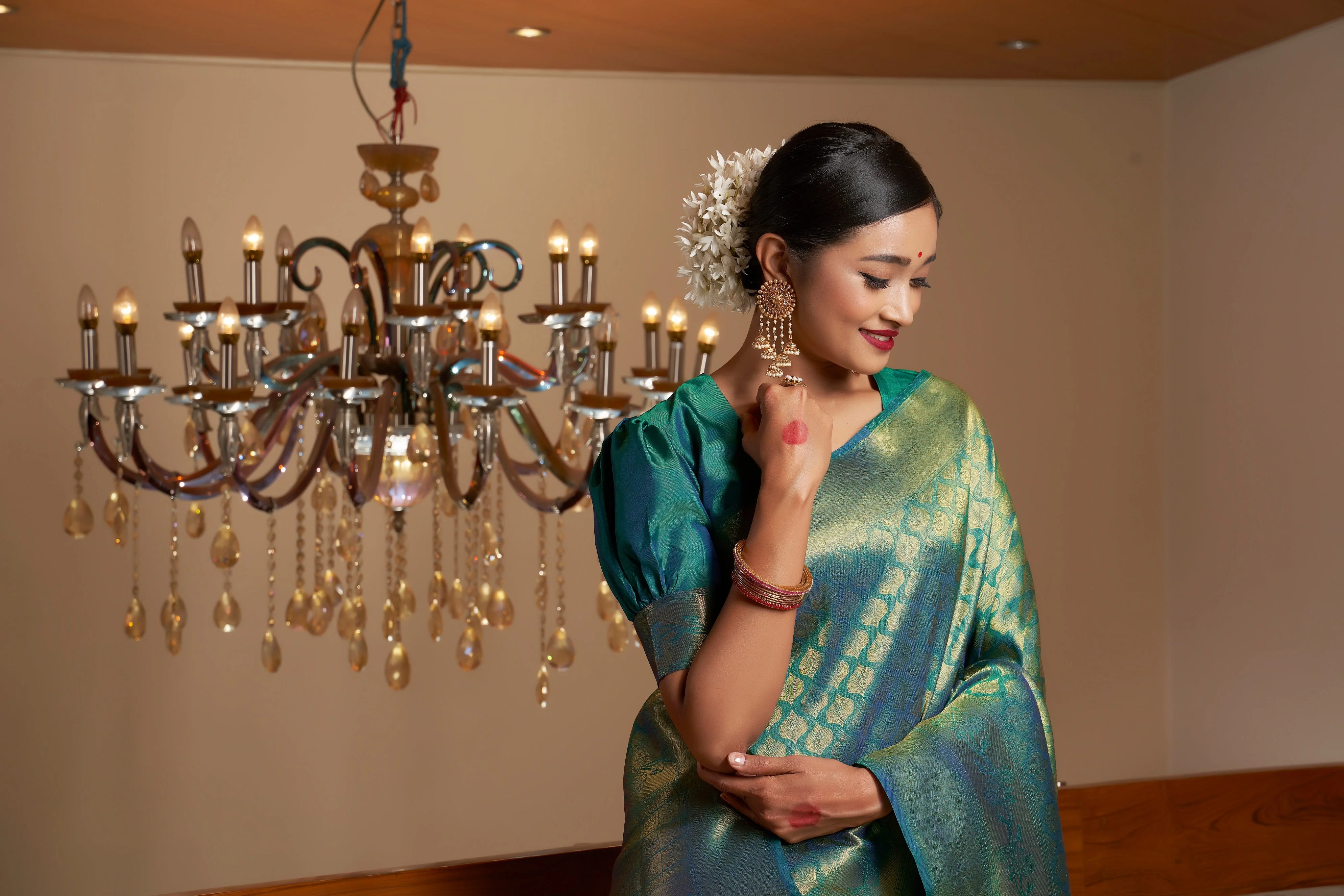 Pine Green Golden Zari Kanjivaram Silk Saree - Image 4