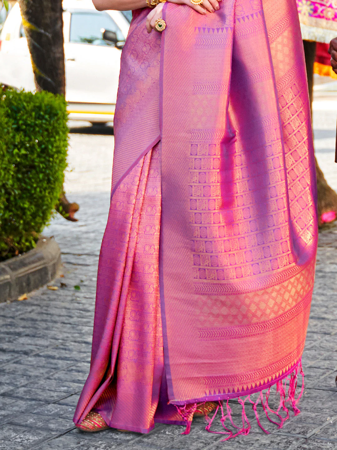 Purple Kanjivaram Silk Saree with Woven Zari Work - Image 4