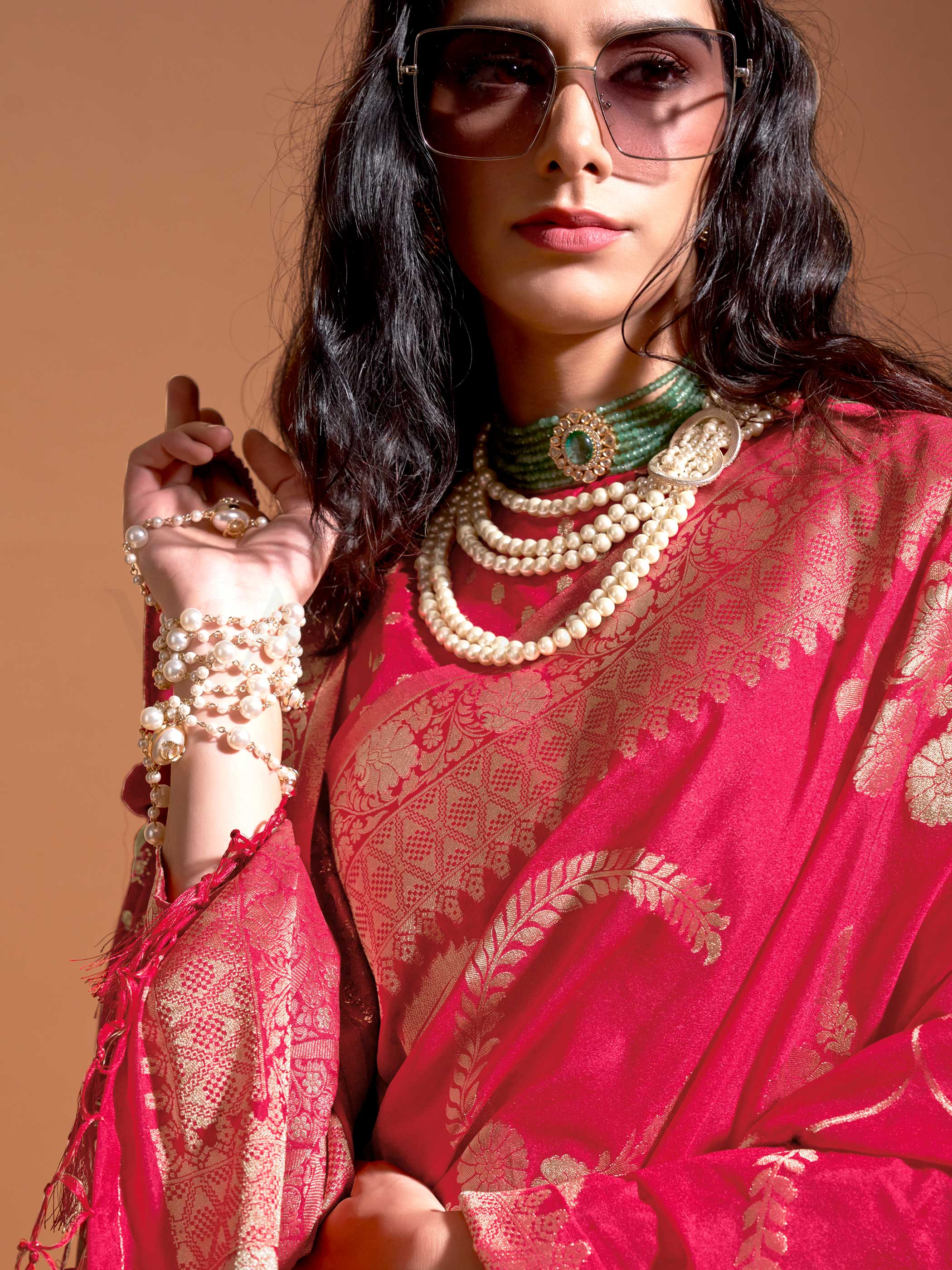 Rani Pink Georgette Handloom Saree with Zari Work Wedding Drape - Image 4