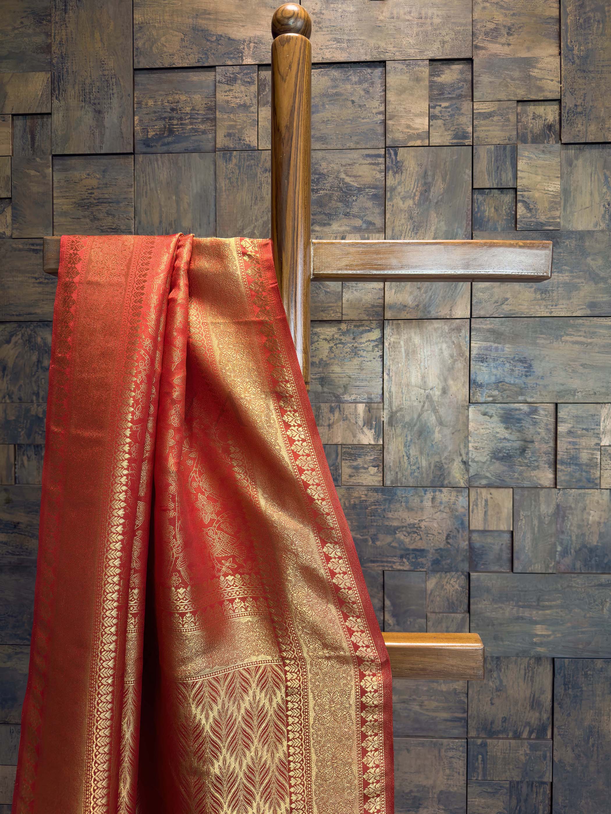 Sindoori Red Golden Zari Kanjivaram Silk Saree - Image 2