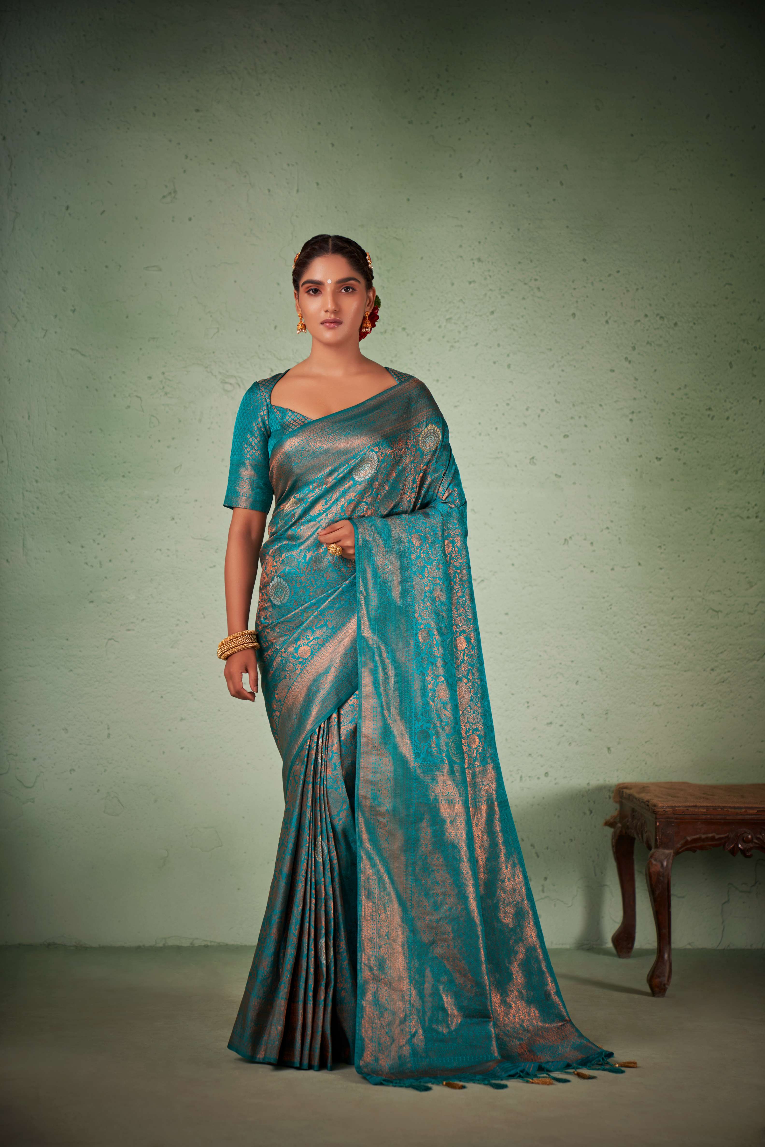Turquoise Blue Copper Zari Kanjivaram Silk Saree - Image 6