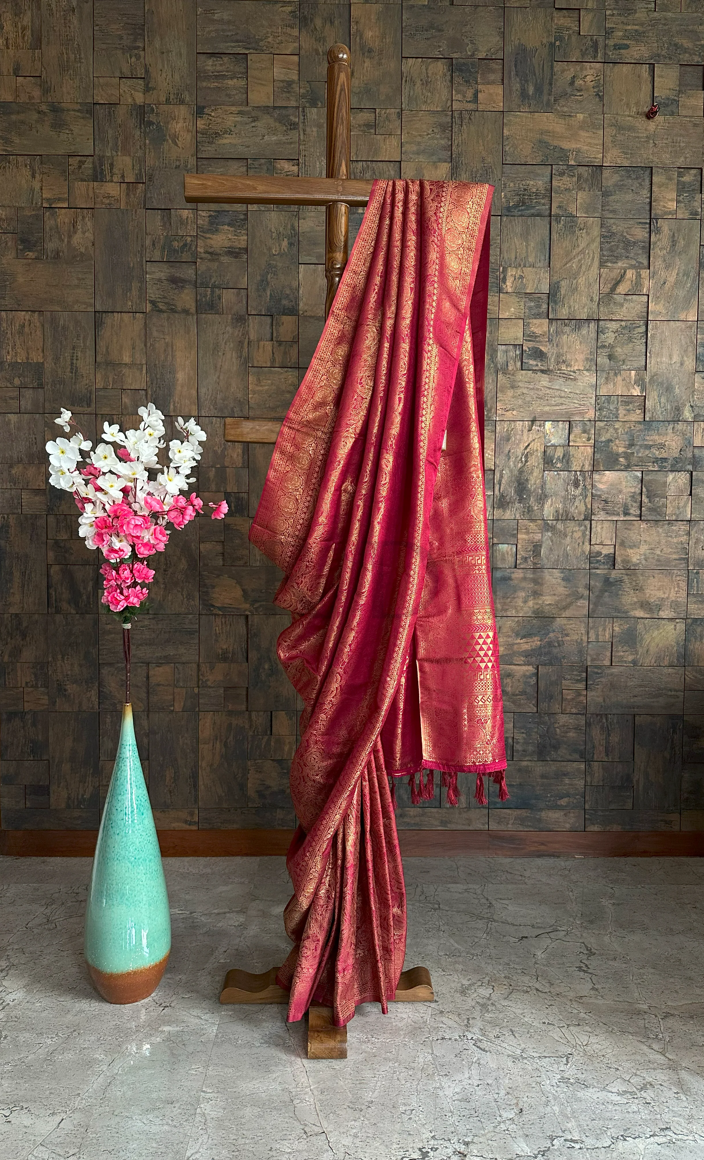 Venetian Maroon Golden Zari Kanjivaram Silk Saree - Image 5