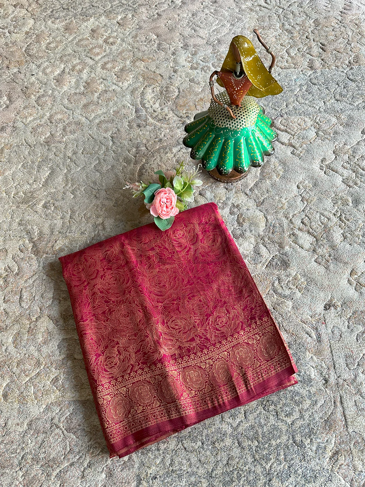 Venetian Maroon Golden Zari Kanjivaram Silk Saree - Image 8